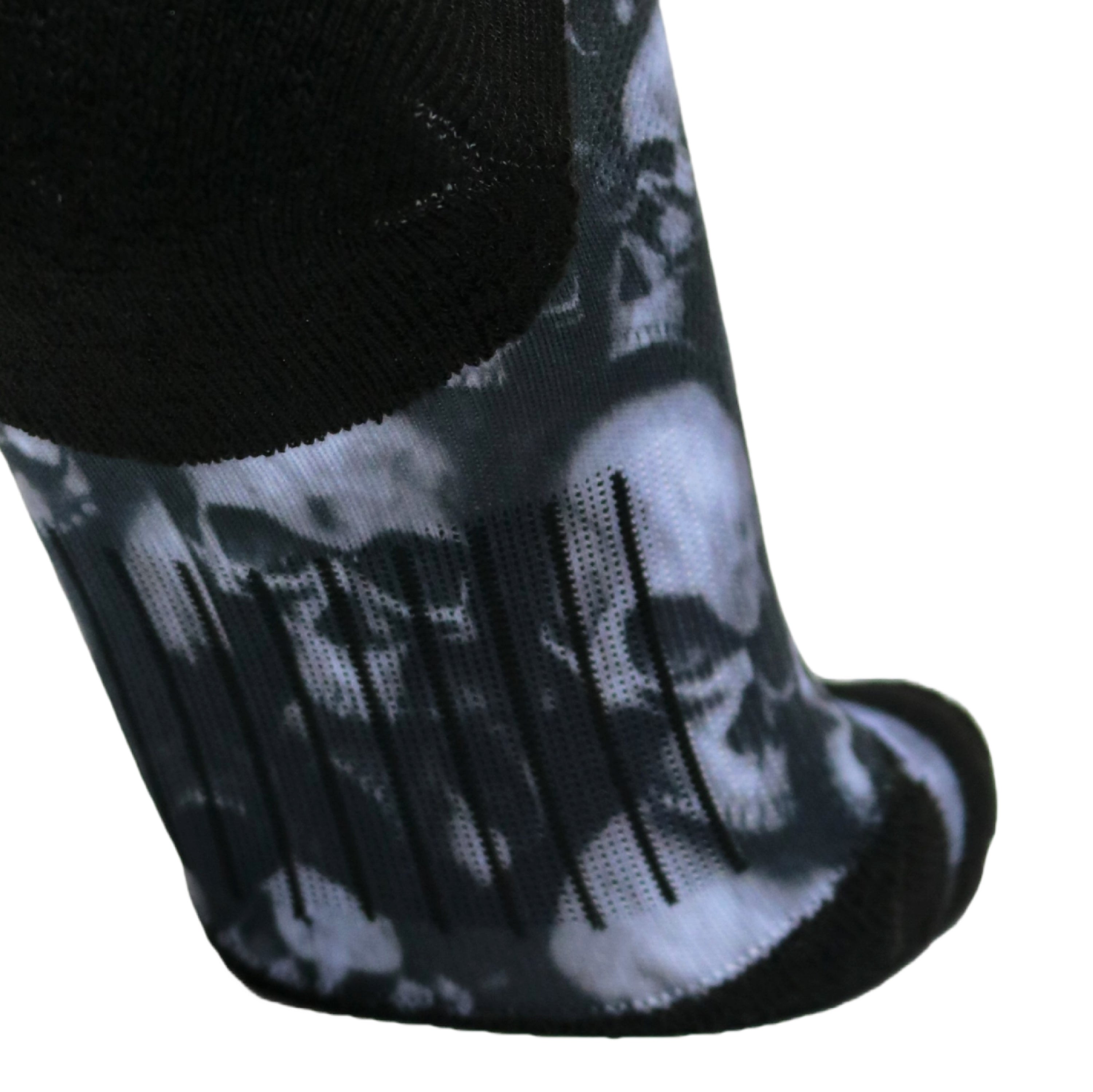 Dark Skulls Crew (1 pair)